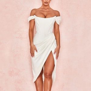 SOLD This dress is brand NEW, it’s glossy, satin, soft, and super comfortable